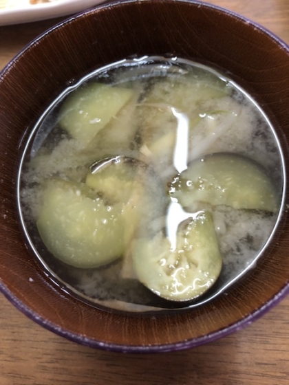 茄子と玉ねぎのお味噌汁