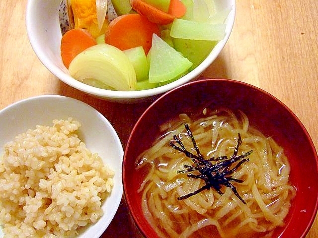 朝食に簡単★切り干しと丸い野菜のスープ