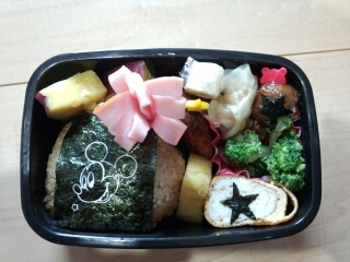 市販のキャラクターのりで かわいいお弁当 レシピ 作り方 By 節約大好き二児ママ 楽天レシピ 市販のキャラクターのりで かわいいお弁当 レシピ 作り方 By 節約大好き二児ママ 楽天レシピ