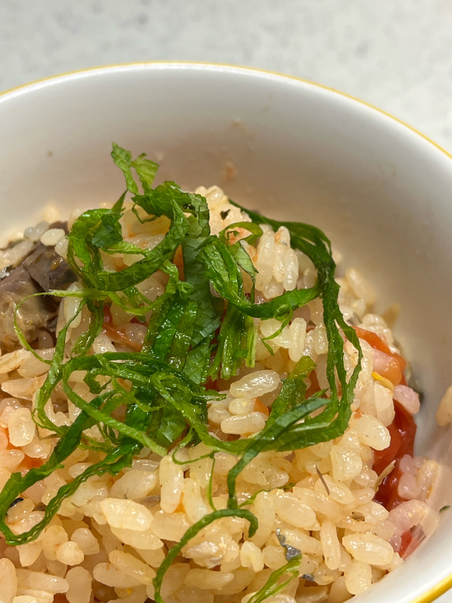 まるごとトマト♬サバ缶と一緒に炊き込みご飯(和風)