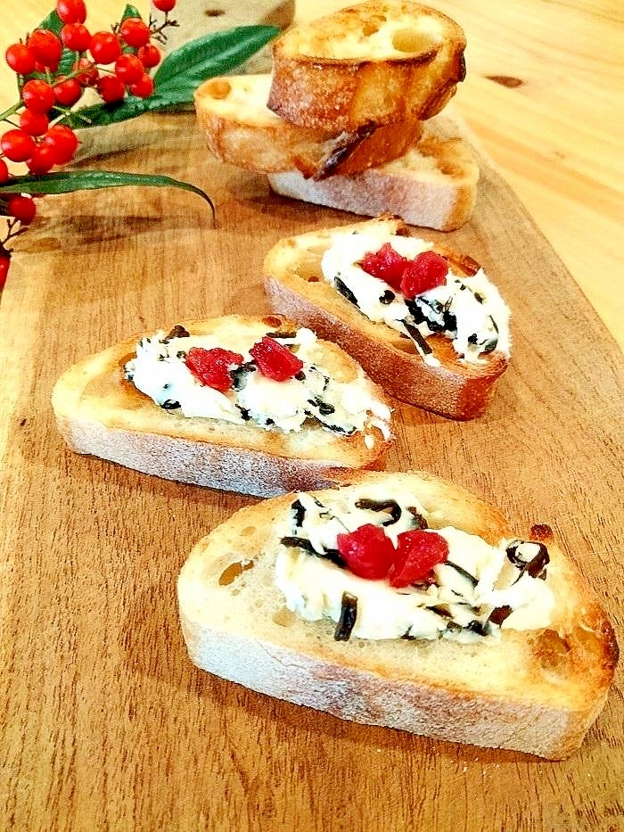 オススメです＊塩昆布と梅干しのカナッペ