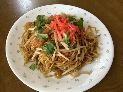 パセリと青しそ香る紫峰ポークたっぷり焼きそば