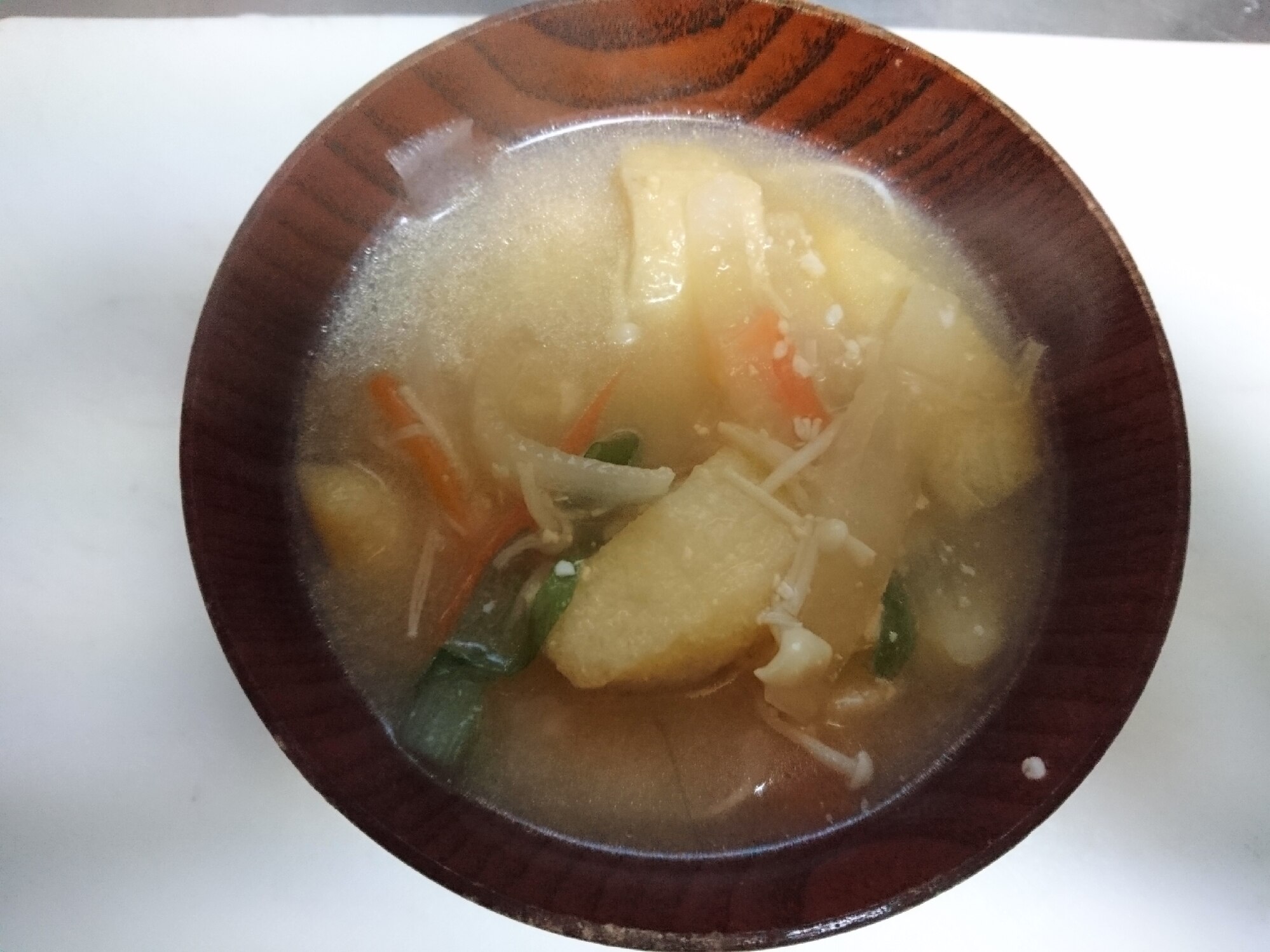 味噌汁☆大根・えのき茸・油揚げ・人参 レシピ・作り方 by hirohyt102 - 楽天レシピ