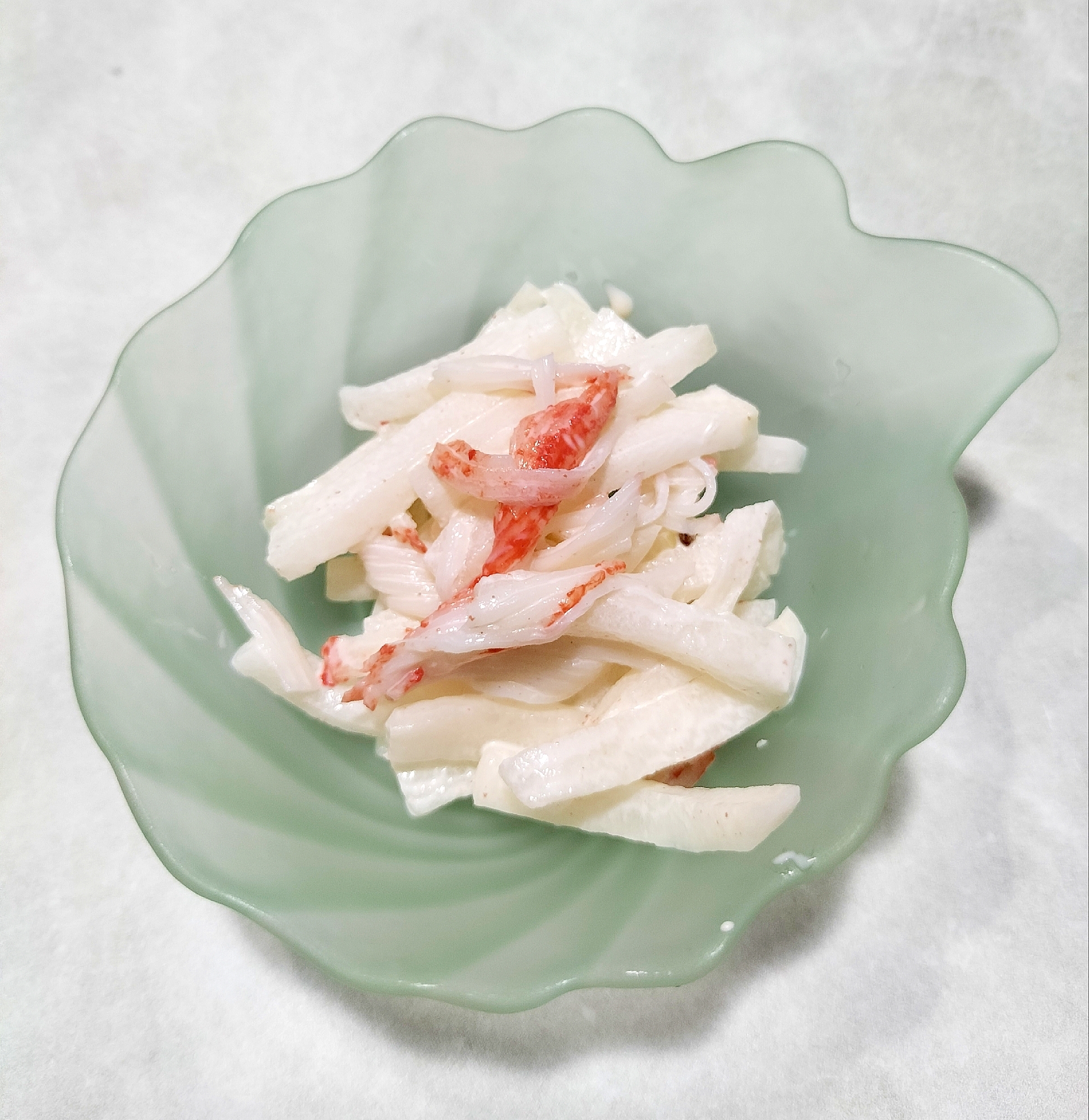 大根とカニカマの梅昆布サラダ