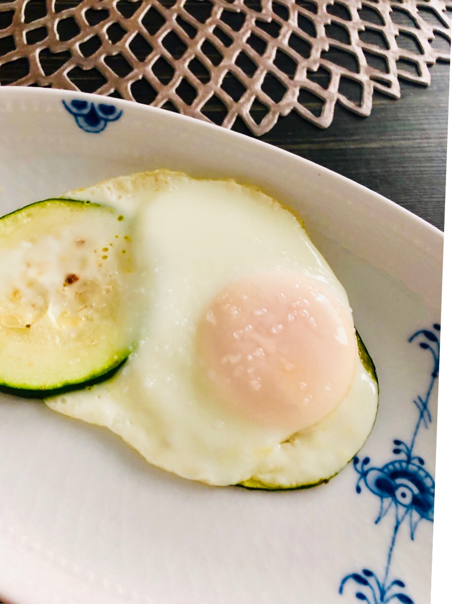 朝食に☆ズッキーニエッグ