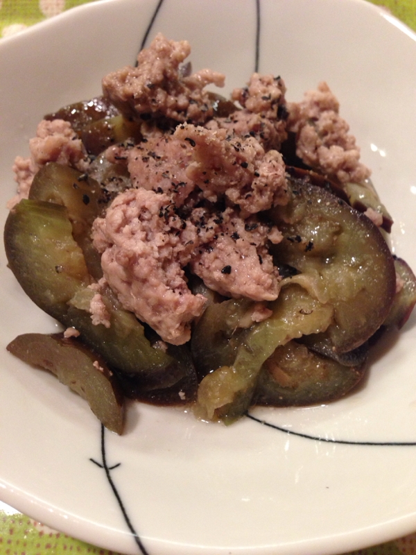 レンジで簡単♪なすと豚ひき肉の蒸し煮