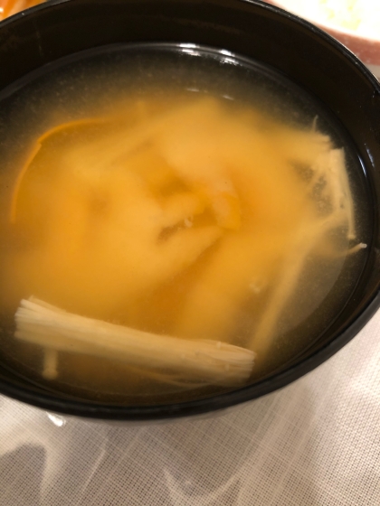 えのきとニンジンの味噌汁