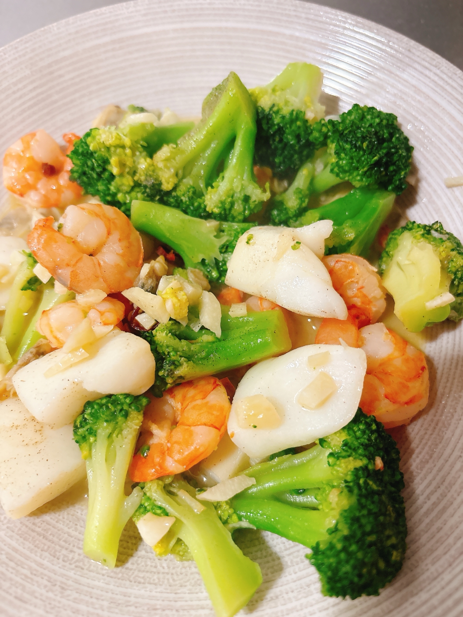 ブロッコリーと海鮮の物忌ペペチ炒め