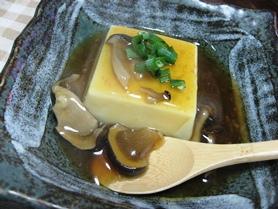 玉子豆腐のきのこあんかけ