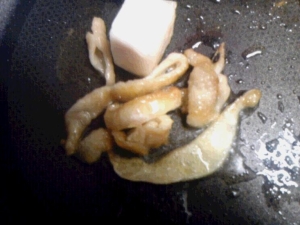 牛脂の鶏皮揚げ レシピ 作り方 By 木春0522 楽天レシピ 牛脂の鶏皮揚げ レシピ 作り方 By 木春0522 楽天レシピ