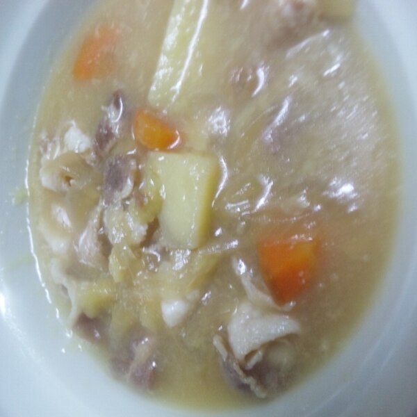 じゃがいも 玉ねぎ 人参 生姜であったまる豚汁 レシピ 作り方 By みゆlove 楽天レシピ じゃがいも 玉ねぎ 人参 生姜であったまる豚汁 レシピ 作り方 By みゆlove 楽天レシピ