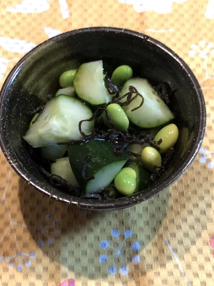 キュウリと枝豆の塩昆布和え