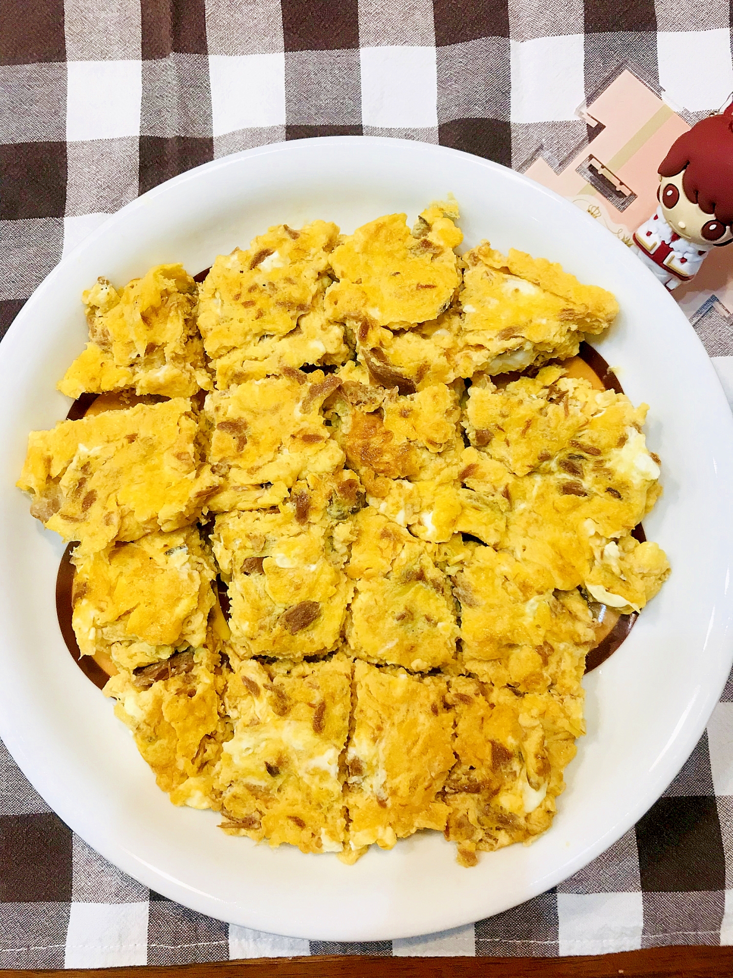 フライパンで一気に!はごろも煮缶詰の卵焼き