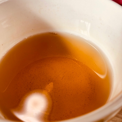 ピーチの風味のノンカフェインの茶葉で♪桃ジャムを入れました❤︎
最近ノンカフェイン紅茶よく飲むのでレシピありがとうございます♪