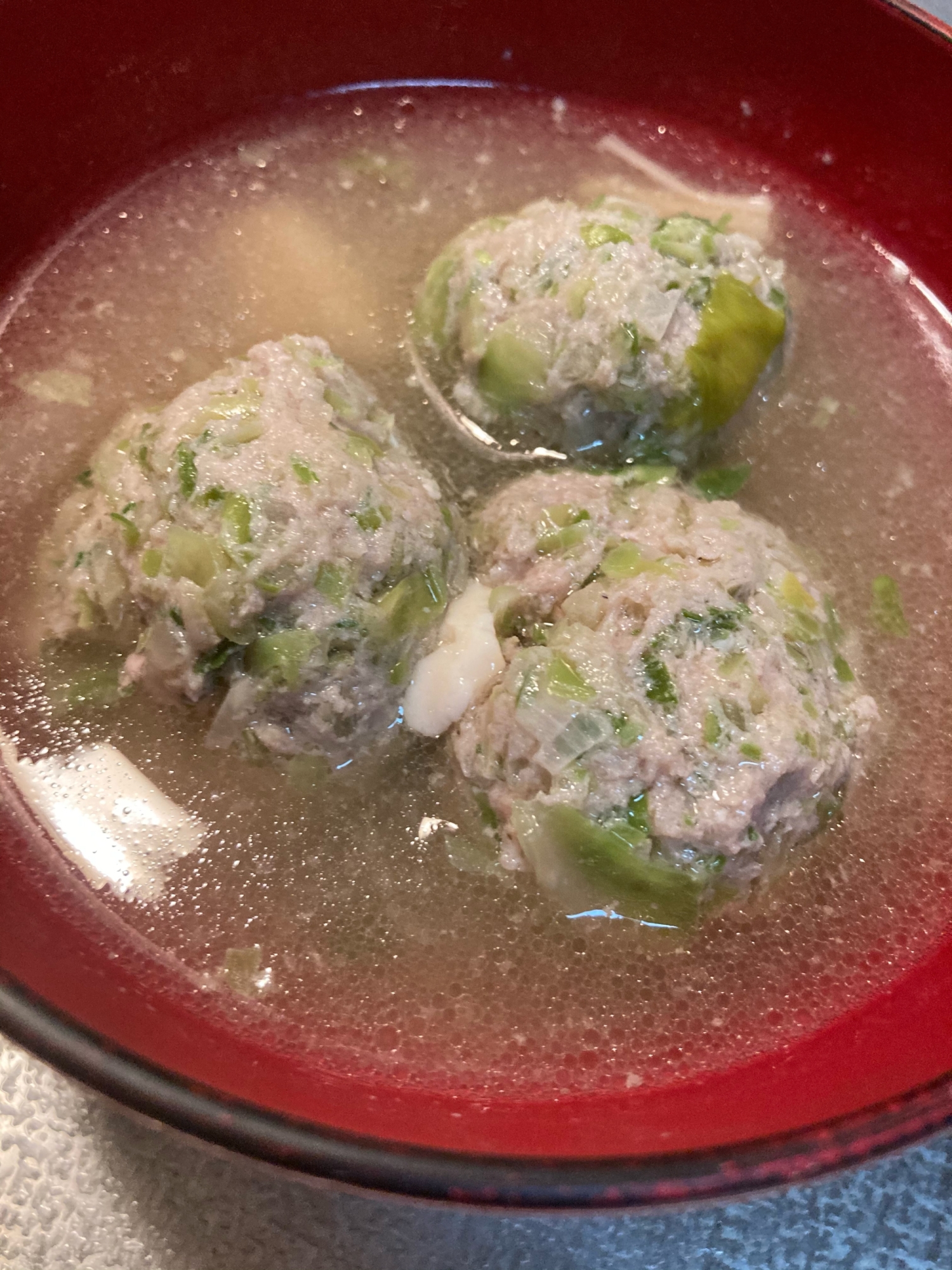 余った餃子の具で肉団子スープ