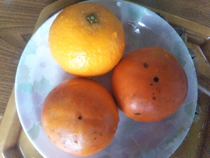 富有柿&甘SUNというミカンで、ビタミン補給しました♡