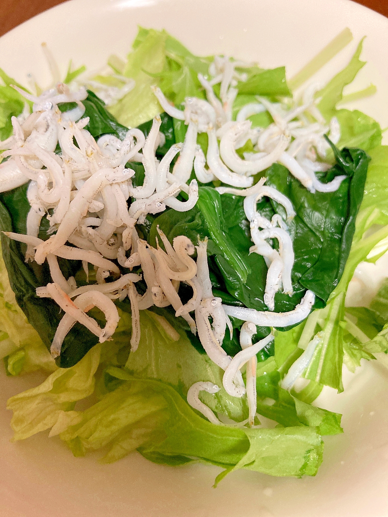 バターほうれん草 レタス 水菜 しらすのサラダ レシピ 作り方 By 水玉模様 楽天レシピ