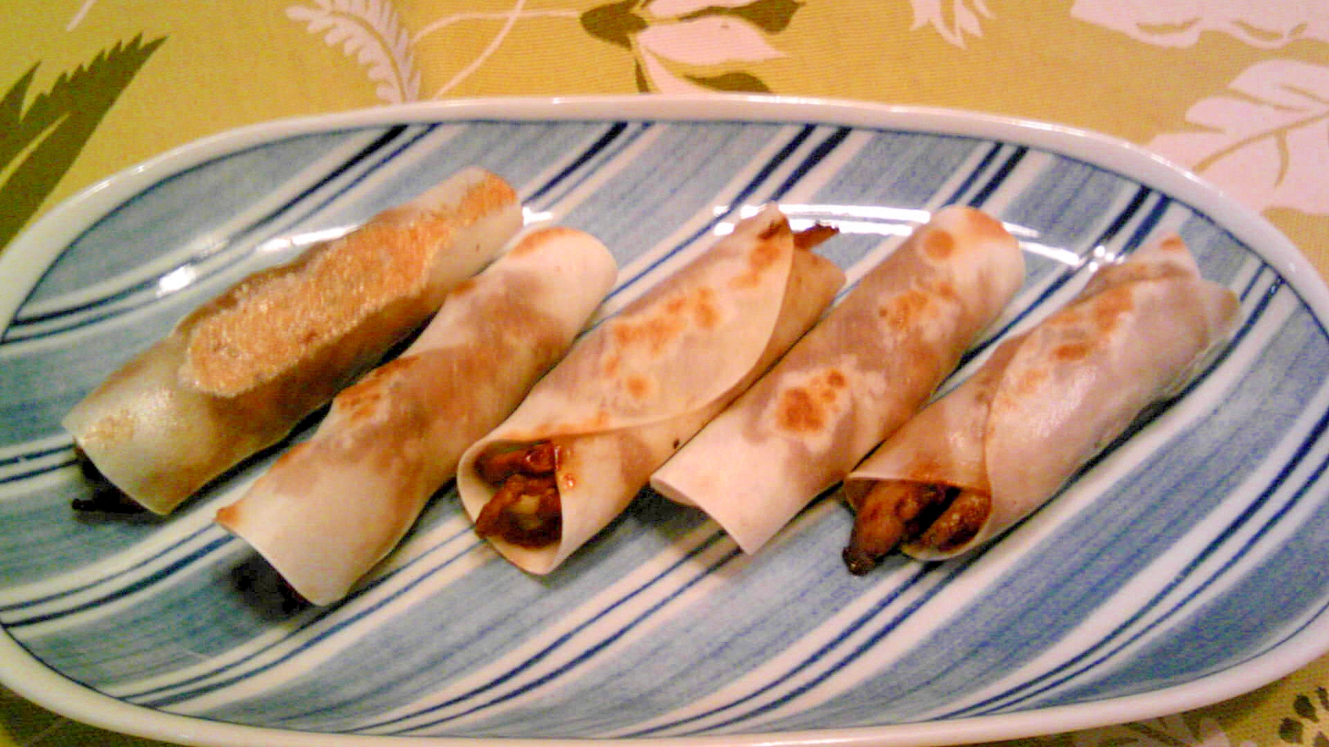 豚バラ・葱・生姜・甜麺醤・餃子皮でペキンダック風