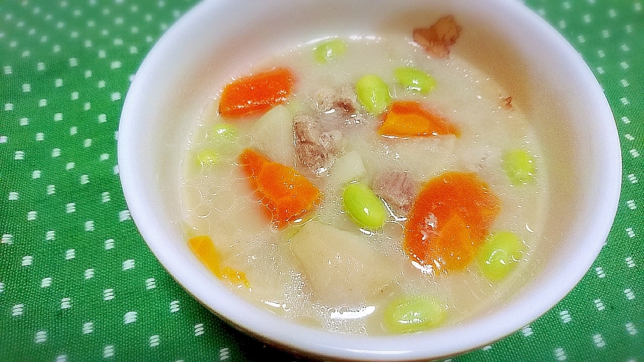 器に入ったコムタンスープ