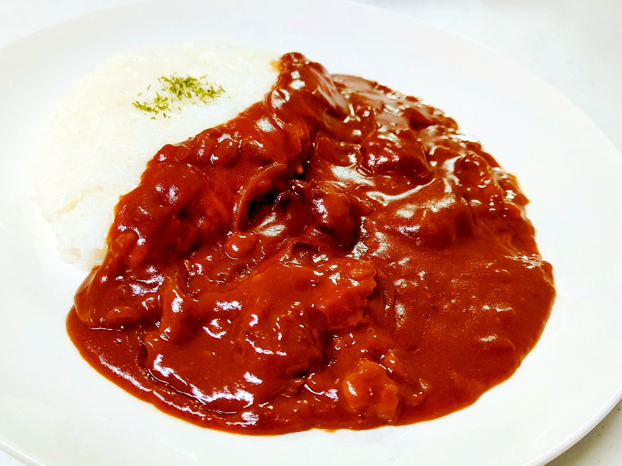 【赤ワインで深い味わい】牛すじ煮込みカレー