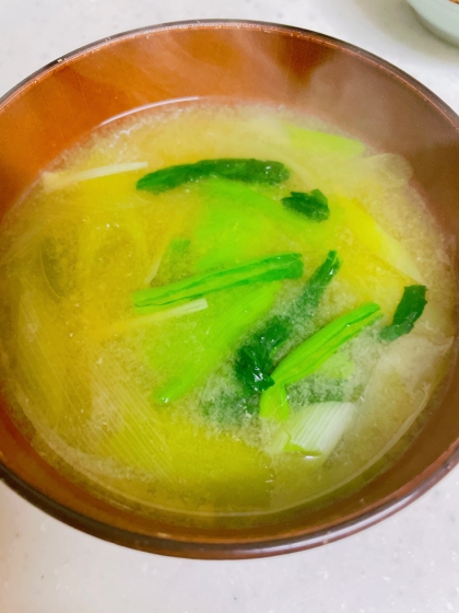 小松菜と豆腐と長ねぎとえのきのお味噌汁