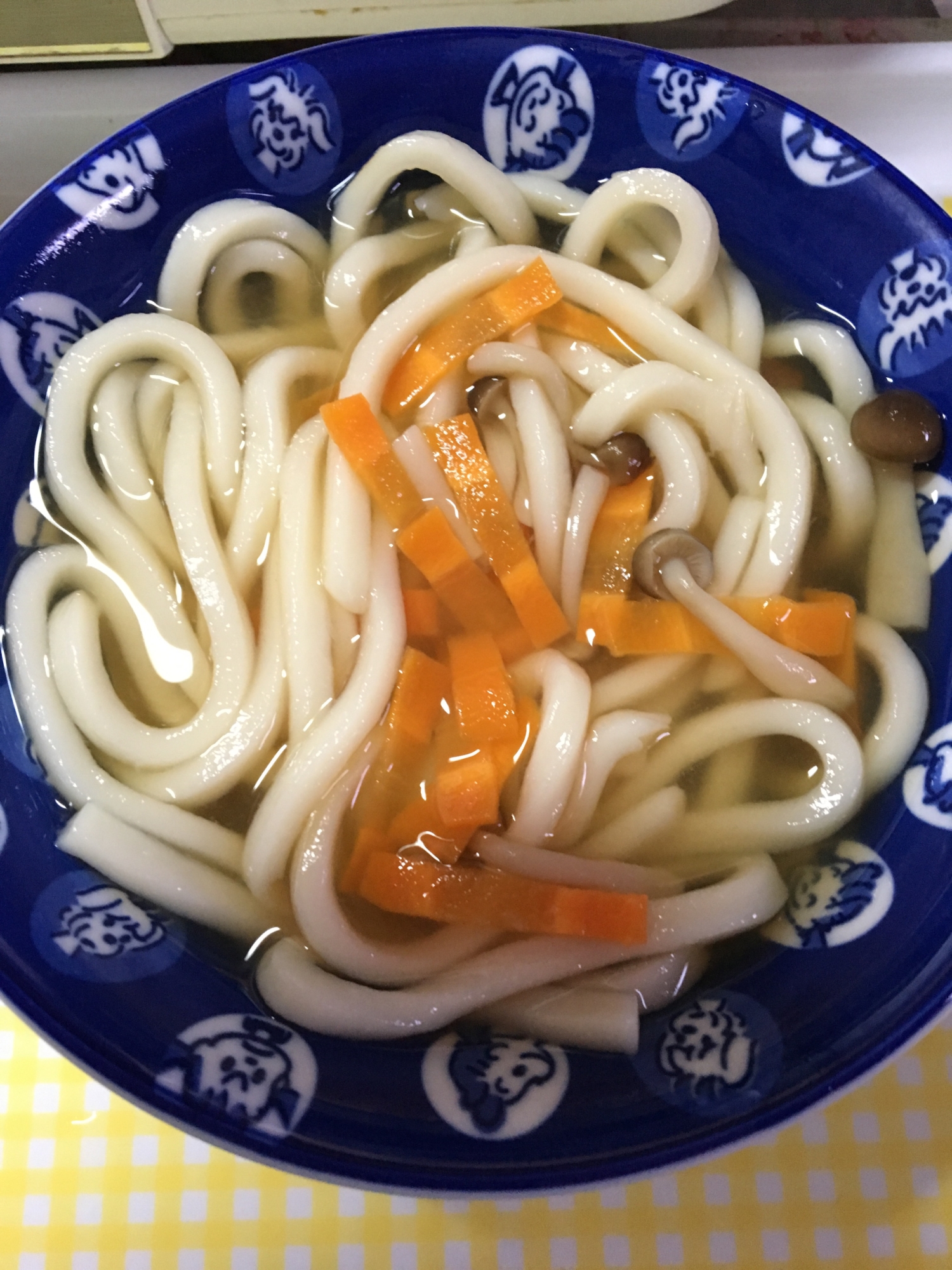 生姜チューブで☆しめじと人参のうどん(*^^*)☆