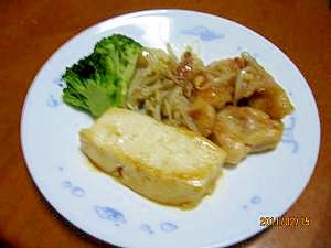 お弁当にも 鶏と豆腐の照り焼き風 レシピ 作り方 By Chiegin 楽天レシピ お弁当にも 鶏と豆腐の照り焼き風 レシピ 作り方 By Chiegin 楽天レシピ