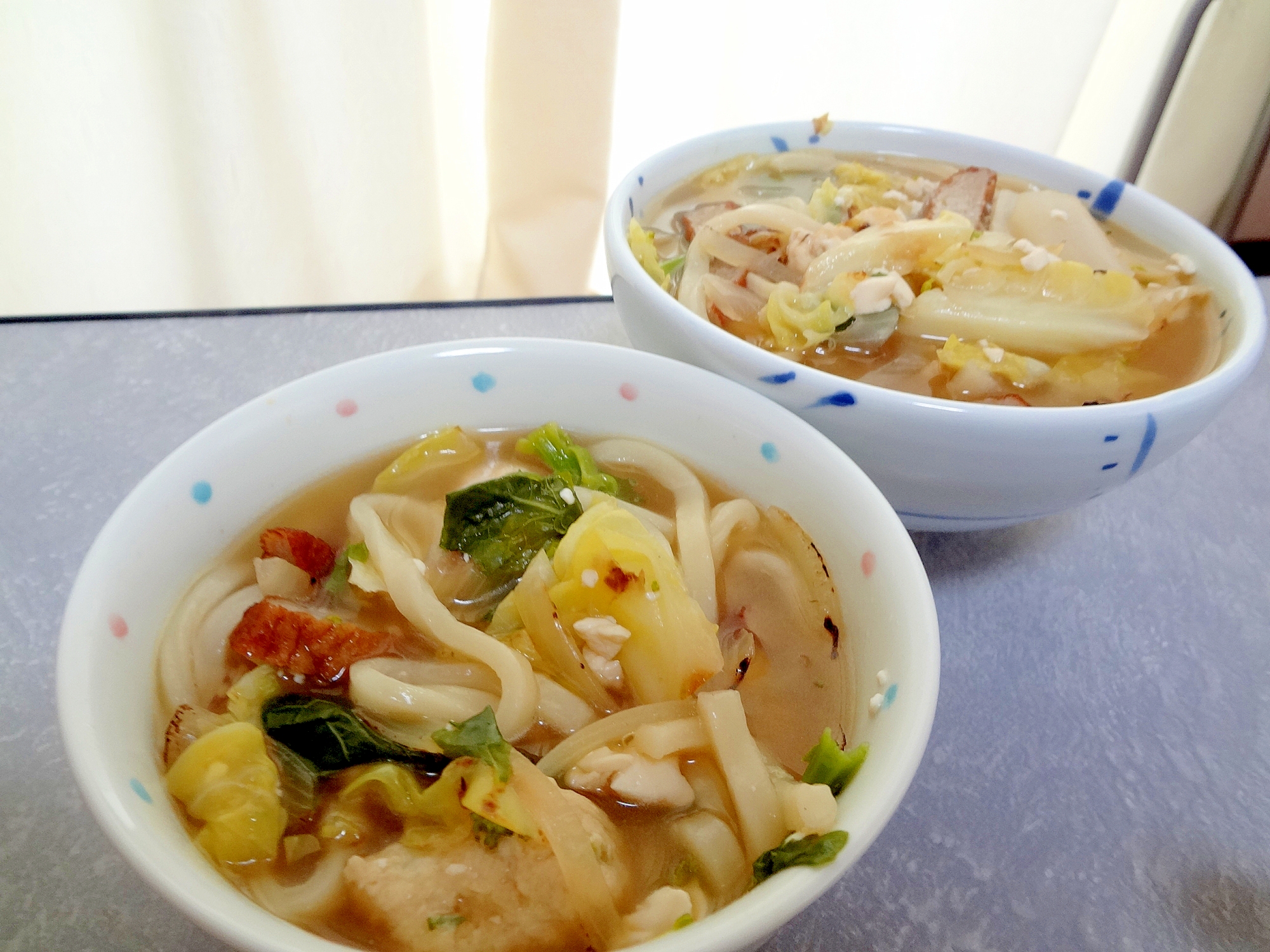 野菜たっぷり！ウマ～の煮込みうどん