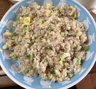 パラパラ卵玄米チャーハン
