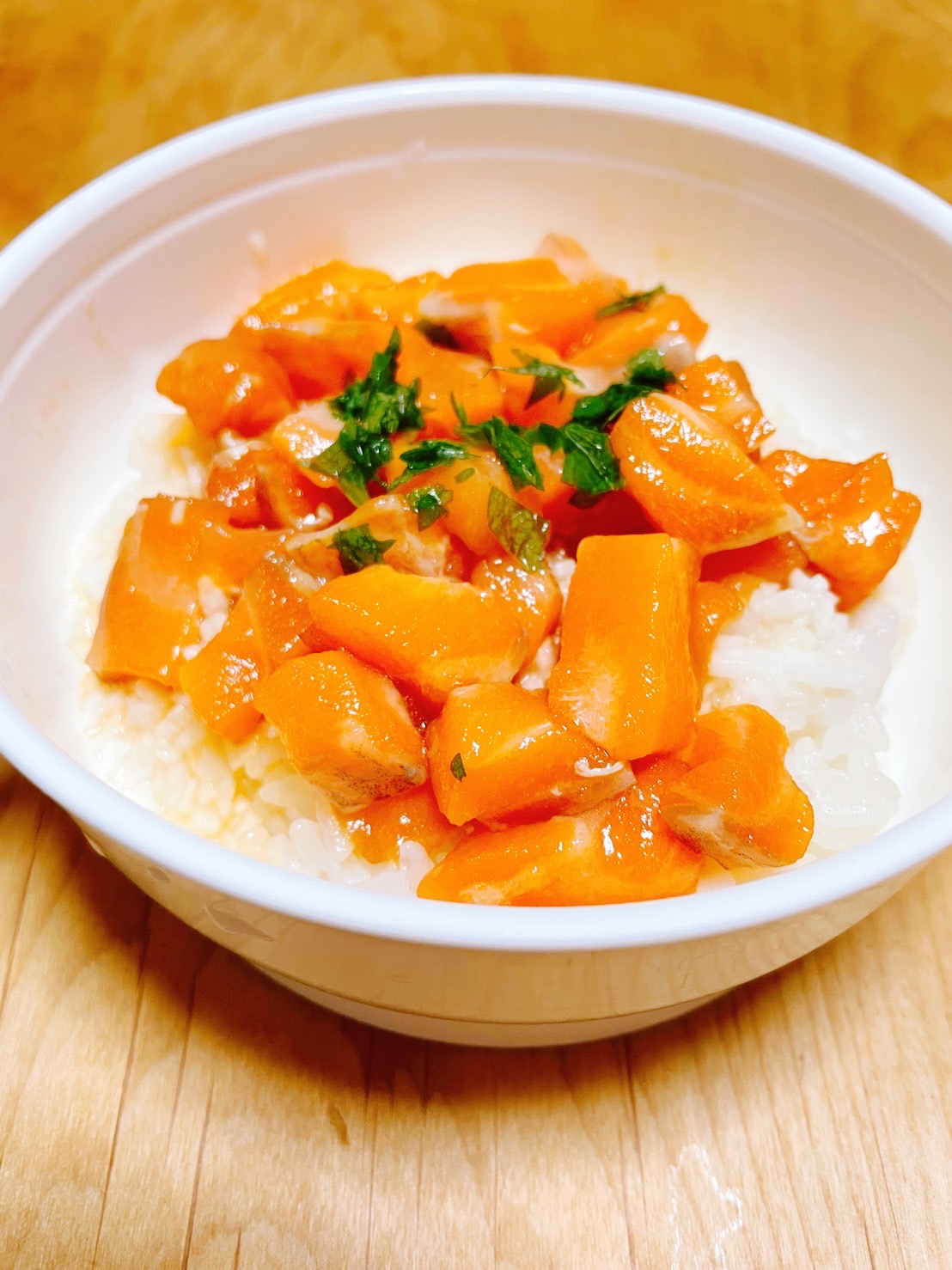 【子どもごはん】エンペラーサーモンの漬け丼**