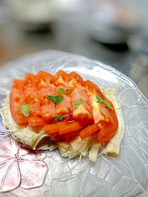 エノキとトマトのサラダ