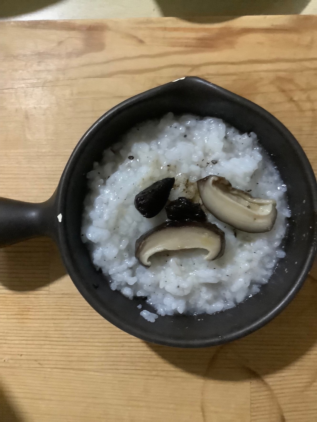 椎茸黒にんにく黒胡麻入りおかゆ♪