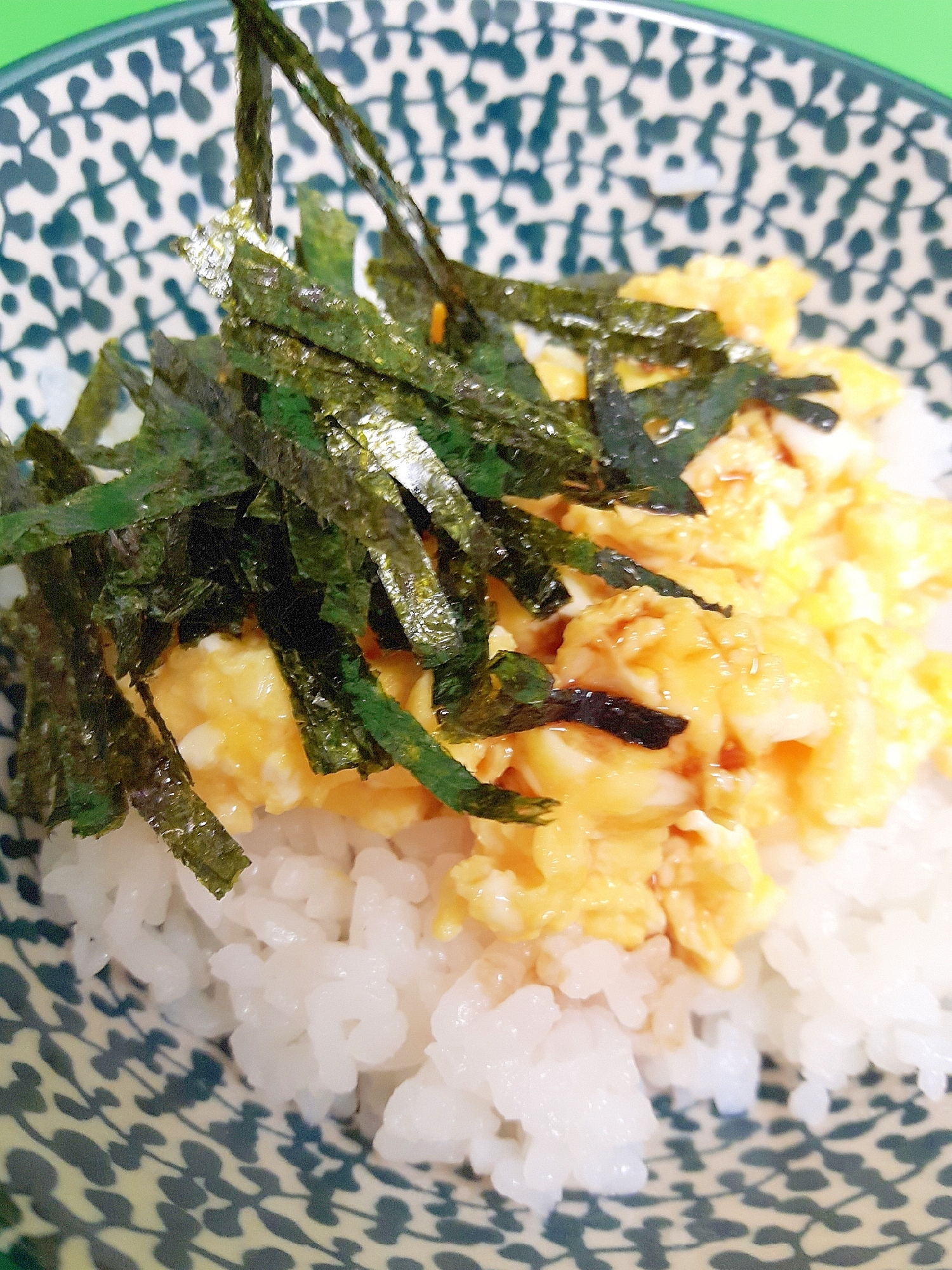 電子レンジで簡単(^^)フワフワ卵のなたね丼♪