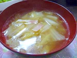 白菜とベーコンの　生姜スープ
