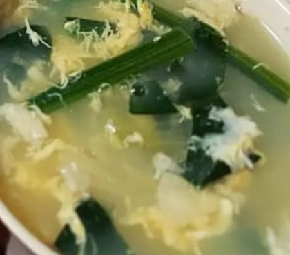 卵ふんわり♡白菜としめじとほうれん草の中華スープ