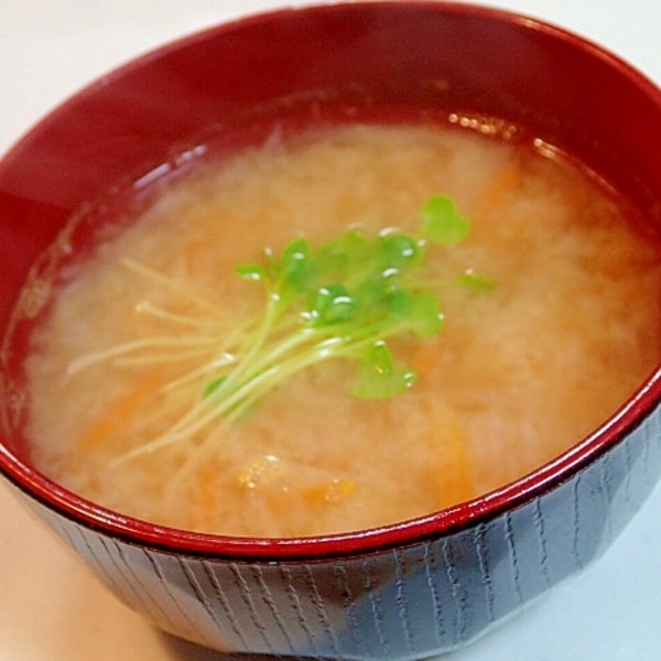 貝だしで 大根と人参のお味噌汁 レシピ 作り方 By ぷ みぃまま 楽天レシピ 貝だしで 大根と人参のお味噌汁 レシピ 作り方 By ぷ みぃまま 楽天レシピ