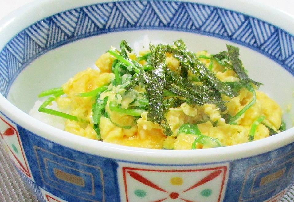 たまごパクチー丼