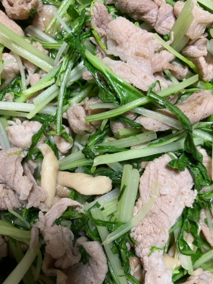水菜・しめじ・豚肉の生姜マヨ炒め