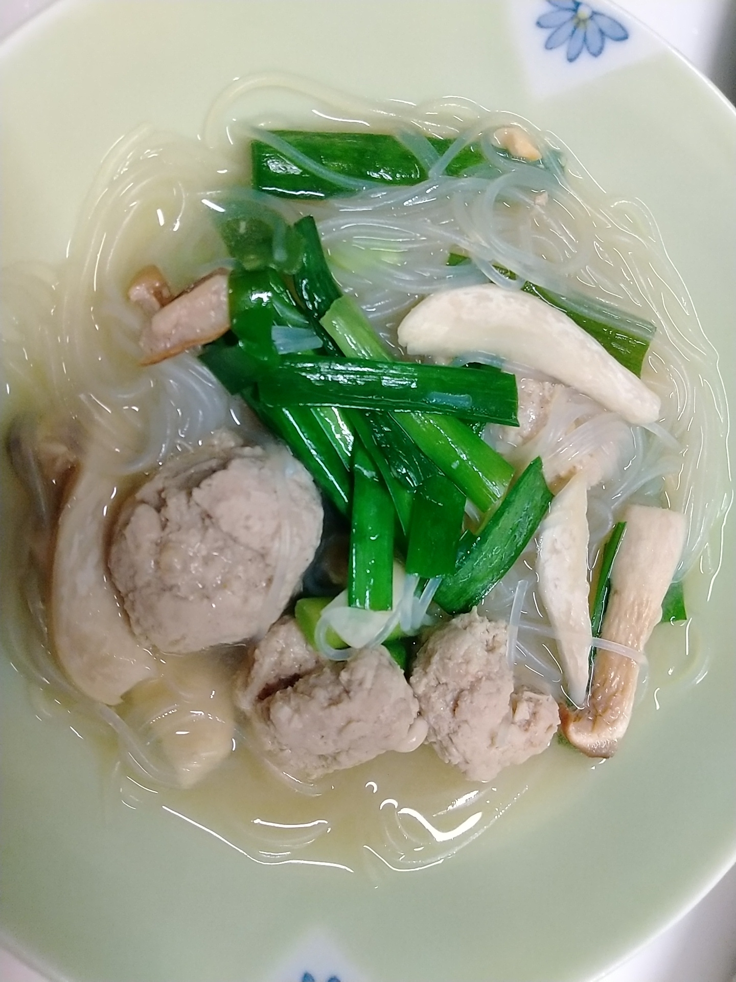 肉だんごと春雨のスープ
