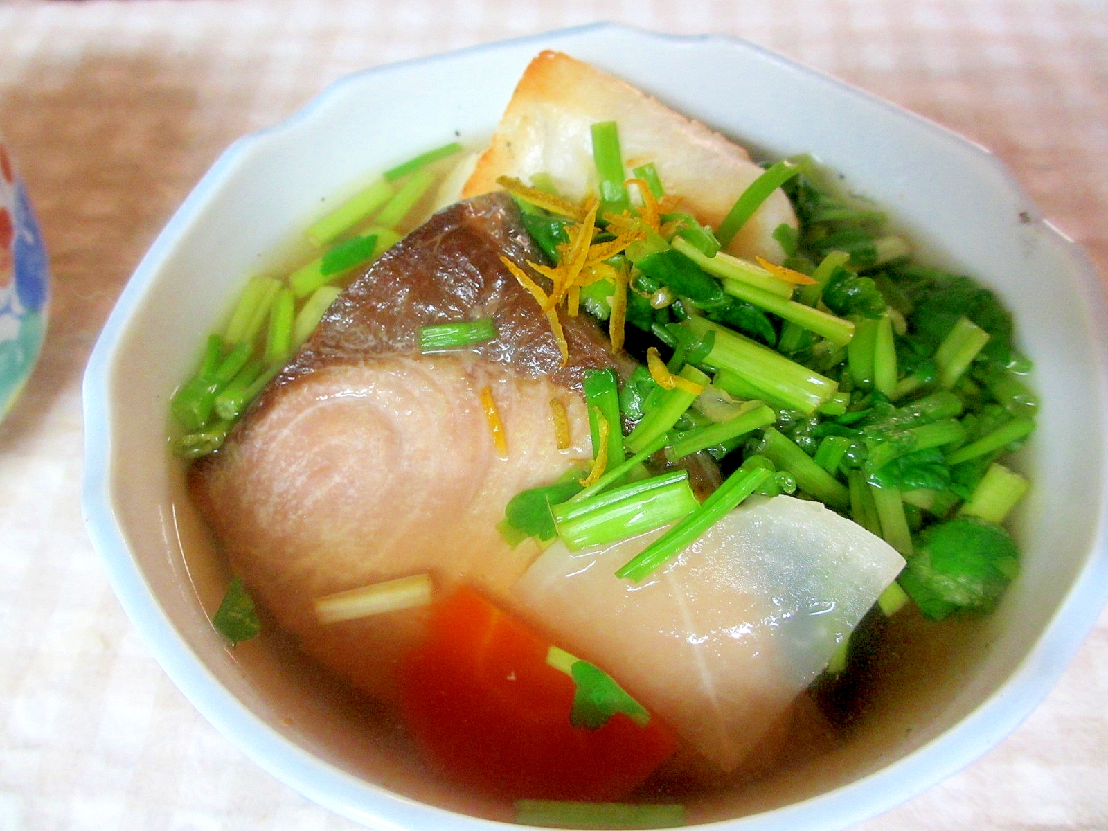 ブリとセリのお雑煮 レシピ 作り方 By Mococo05 楽天レシピ ブリとセリのお雑煮 レシピ 作り方 By Mococo05 楽天レシピ