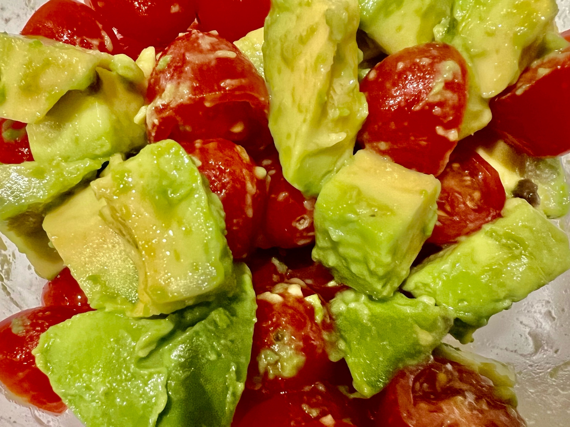 【簡単サラダ】アボカドとトマトの和物