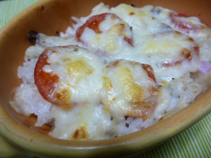 トマトとチーズの簡単ドリア