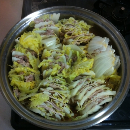 フライパンで作ってみました。
中に敷き詰めるのが難しかったけど、美味しく出来て良かったです (*^o^*)
