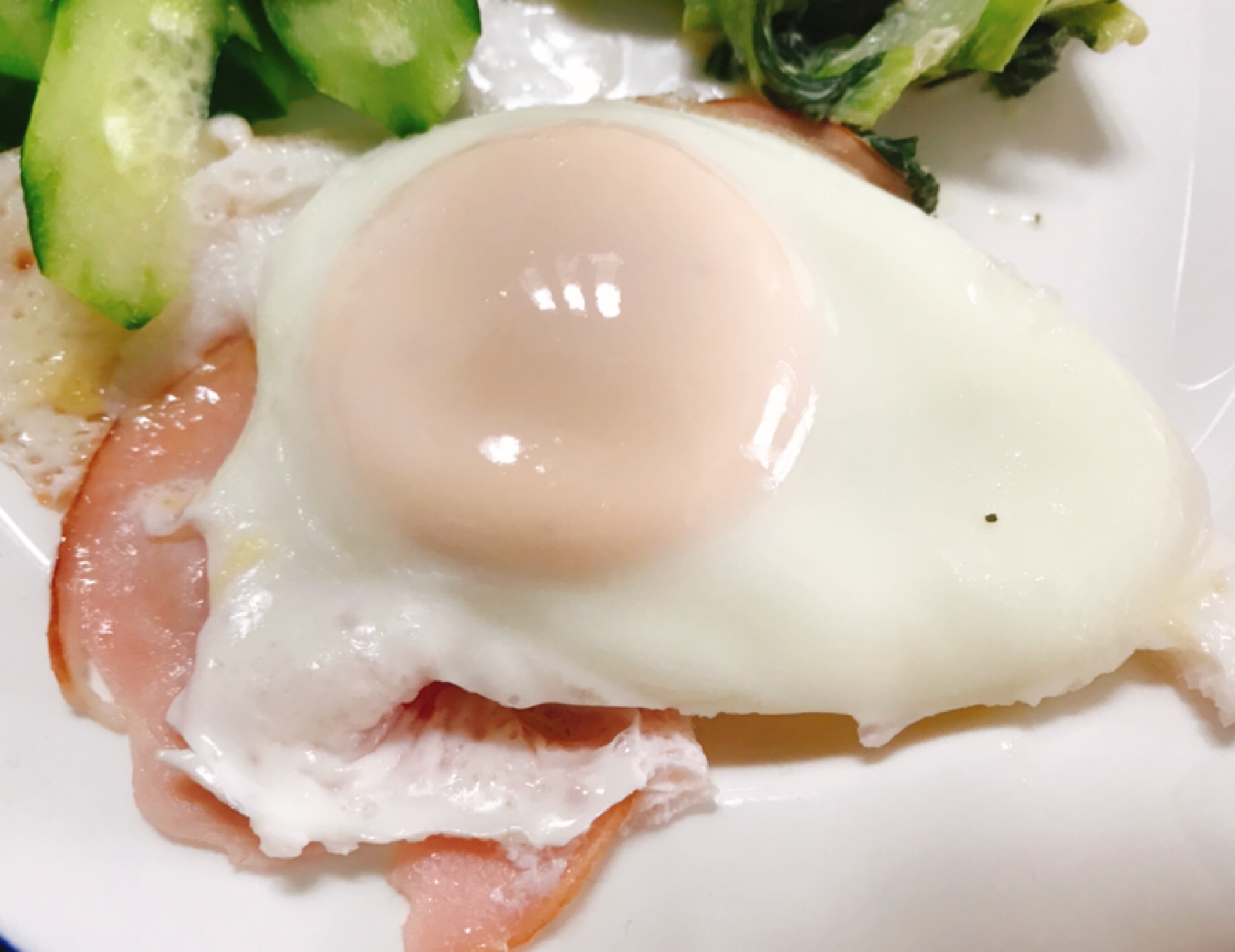 朝食のお供に！定番目玉焼き♪