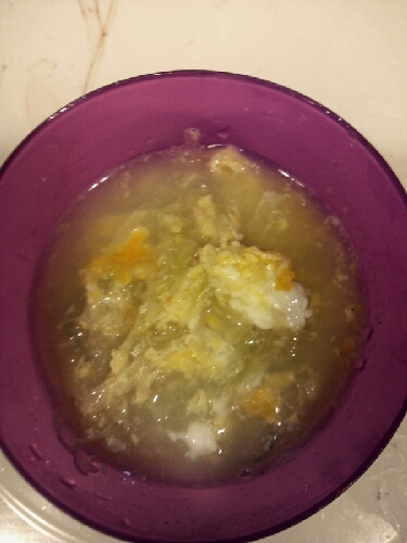 キャベツと卵のスープ