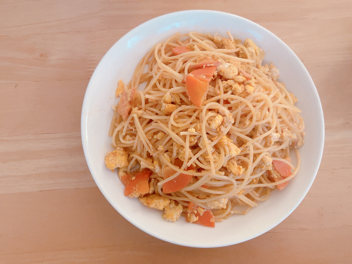 にんじんと卵のオーロラパスタ