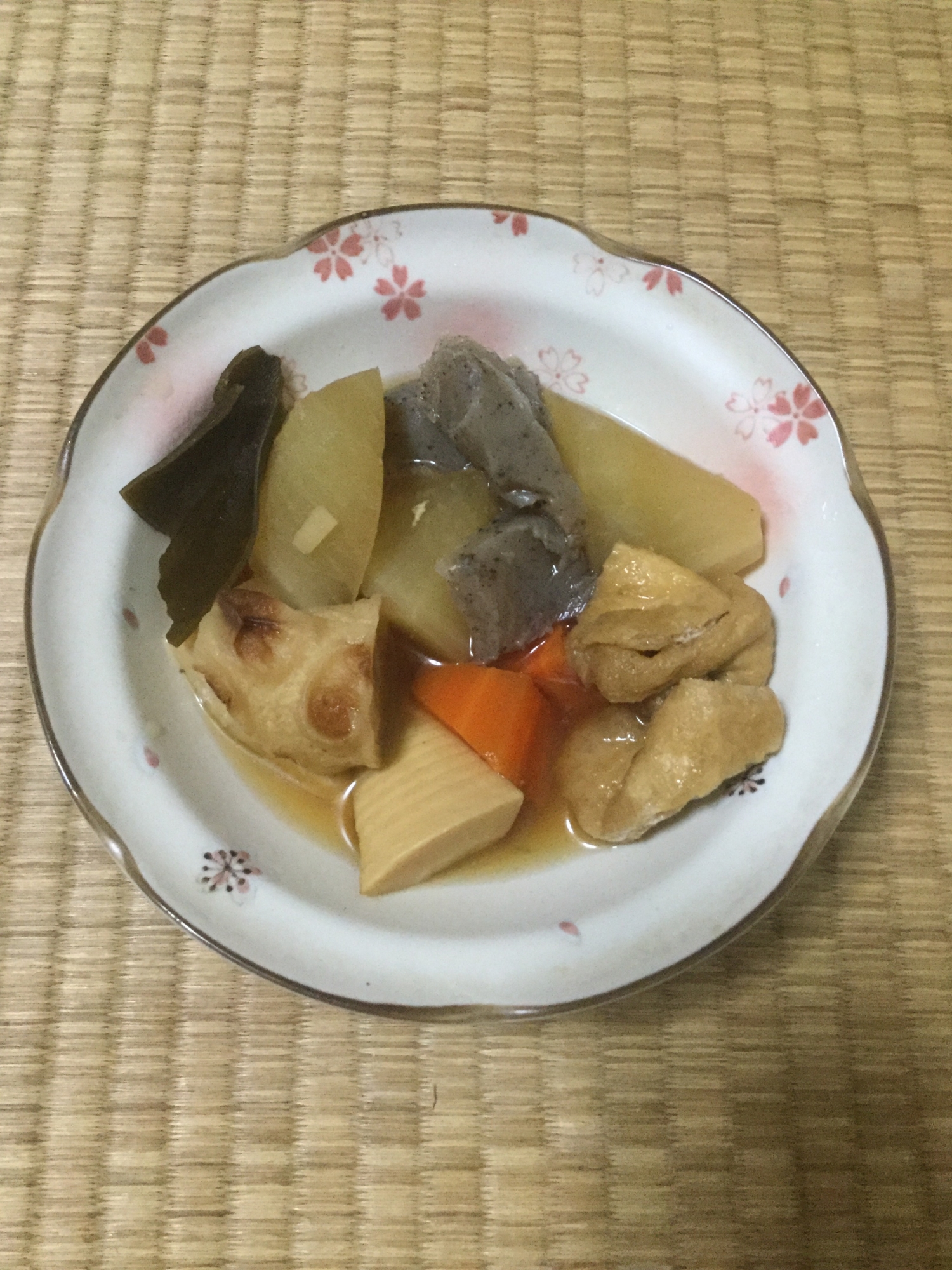 竹輪と筍と油揚げと根菜の煮物。