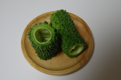 ゴーヤのわたとタネをグルっと簡単に取る方法♪