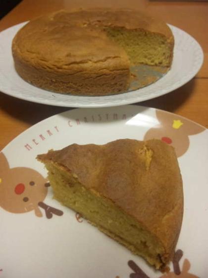 苦手な柿をミキサーで細かくして焼きました☆ほんのり柿風味で食べやすかったです！