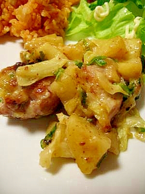 鶏もも肉のごまドレッシング炒め